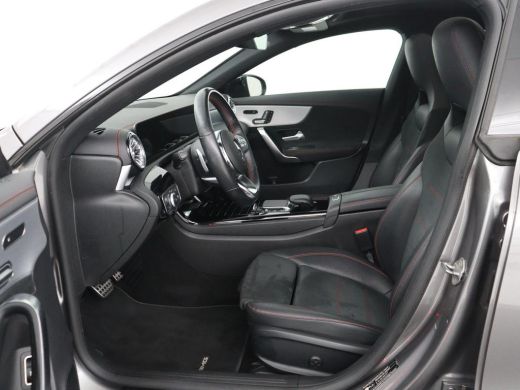 Mercedes-Benz CLA Shooting Brake 180 Business Solution AMG | Sfeerverlichting Stoelverwarming | Memory | Matrix LED... ActivLease financial lease