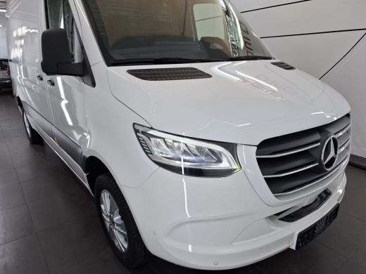Mercedes-Benz Sprinter 317 CDI L2 H2 Automaat Led 3.5T Trekhaak (wordt verwacht) ActivLease financial lease