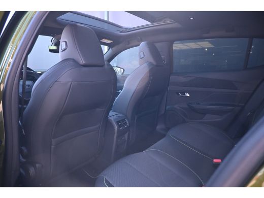 Peugeot 408 1.2 GT Hybrid 145 Demo-Deal! | Afn. Trekhaak | Schuif-/Kanteldak | Navigatie | Achteruitrijcamera... ActivLease financial lease
