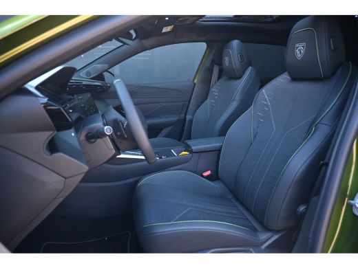 Peugeot 408 1.2 GT Hybrid 145 Demo-Deal! | Afn. Trekhaak | Schuif-/Kanteldak | Navigatie | Achteruitrijcamera... ActivLease financial lease