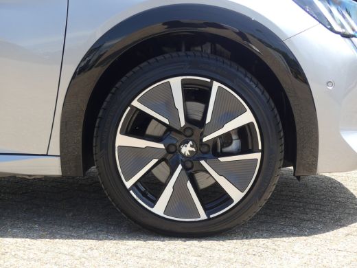 Peugeot e-208 EV GT Pack 50 kWh | SOH 89% | ADAPTIVE CRUISE | DODEHOEKDETECTIE | CAMERA | PARKEERSENSOREN V+A |... ActivLease financial lease