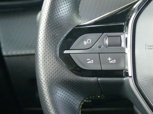 Peugeot e-208 EV GT Pack 50 kWh | SOH 89% | ADAPTIVE CRUISE | DODEHOEKDETECTIE | CAMERA | PARKEERSENSOREN V+A |... ActivLease financial lease