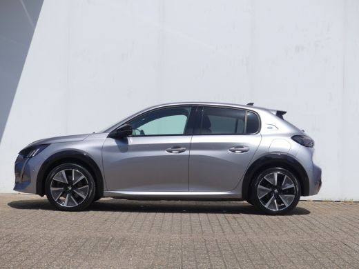 Peugeot e-208 EV GT Pack 50 kWh | SOH 89% | ADAPTIVE CRUISE | DODEHOEKDETECTIE | CAMERA | PARKEERSENSOREN V+A |... ActivLease financial lease