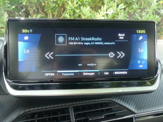 Peugeot e-208 EV GT Pack 50 kWh | SOH 89% | ADAPTIVE CRUISE | DODEHOEKDETECTIE | CAMERA | PARKEERSENSOREN V+A |... ActivLease financial lease