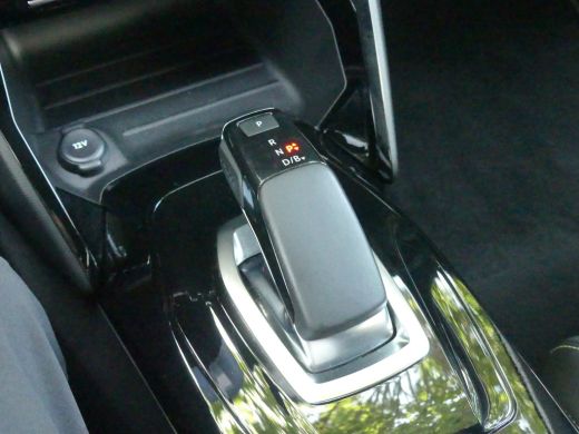 Peugeot e-208 EV GT Pack 50 kWh | SOH 89% | ADAPTIVE CRUISE | DODEHOEKDETECTIE | CAMERA | PARKEERSENSOREN V+A |... ActivLease financial lease