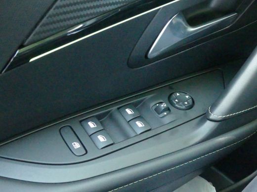 Peugeot e-208 EV GT Pack 50 kWh | SOH 89% | ADAPTIVE CRUISE | DODEHOEKDETECTIE | CAMERA | PARKEERSENSOREN V+A |... ActivLease financial lease