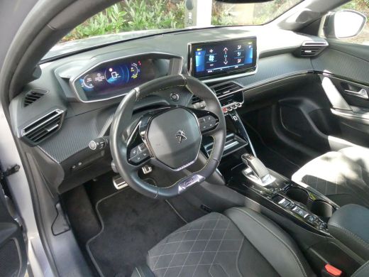 Peugeot e-208 EV GT Pack 50 kWh | SOH 89% | ADAPTIVE CRUISE | DODEHOEKDETECTIE | CAMERA | PARKEERSENSOREN V+A |... ActivLease financial lease