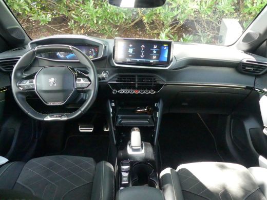 Peugeot e-208 EV GT Pack 50 kWh | SOH 89% | ADAPTIVE CRUISE | DODEHOEKDETECTIE | CAMERA | PARKEERSENSOREN V+A |... ActivLease financial lease