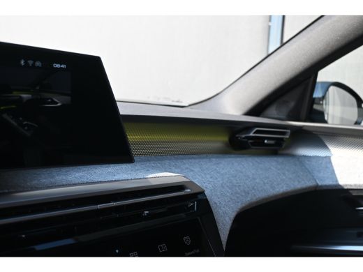Peugeot e-3008 GT Long Range 230 97 kWh DEMO-DEAL! Direct Leverbaar! | Navigatie | Achteruitrijcamera | Climate ... ActivLease financial lease