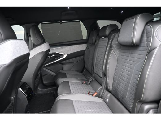 Peugeot e-5008 GT Long Range 97 kWh 7p Demo-Deal! | Navigatie | 360 Camera | Elektr. Achterklep | Draadloos Appl... ActivLease financial lease