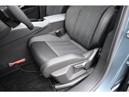 Peugeot e-5008 GT Long Range 97 kWh 7p Demo-Deal! | Navigatie | 360 Camera | Elektr. Achterklep | Draadloos Appl... ActivLease financial lease