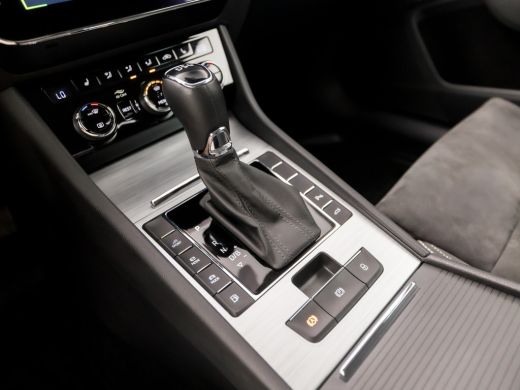 Skoda Superb Combi 1.4 TSI iV Sport 218Pk Automaat (VIRTUAL COCKPIT, APPLE CARPLAY, GROOT NAVI, MEMORY SEAT, L... ActivLease financial lease