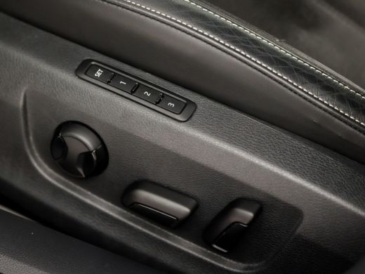 Skoda Superb Combi 1.4 TSI iV Sport 218Pk Automaat (VIRTUAL COCKPIT, APPLE CARPLAY, GROOT NAVI, MEMORY SEAT, L... ActivLease financial lease