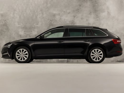 Skoda Superb Combi 1.4 TSI iV Sport 218Pk Automaat (VIRTUAL COCKPIT, APPLE CARPLAY, GROOT NAVI, MEMORY SEAT, L... ActivLease financial lease
