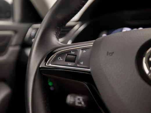 Skoda Superb Combi 1.4 TSI iV Sport 218Pk Automaat (VIRTUAL COCKPIT, APPLE CARPLAY, GROOT NAVI, MEMORY SEAT, L... ActivLease financial lease