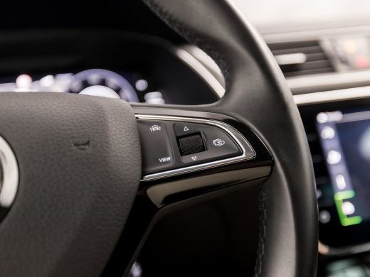 Skoda Superb Combi 1.4 TSI iV Sport 218Pk Automaat (VIRTUAL COCKPIT, APPLE CARPLAY, GROOT NAVI, MEMORY SEAT, L... ActivLease financial lease