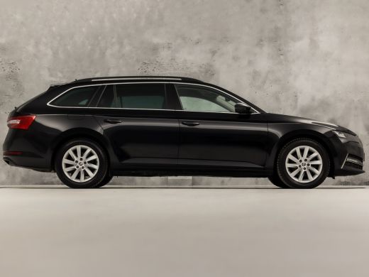 Skoda Superb Combi 1.4 TSI iV Sport 218Pk Automaat (VIRTUAL COCKPIT, APPLE CARPLAY, GROOT NAVI, MEMORY SEAT, L... ActivLease financial lease