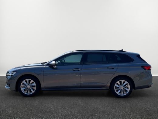 Skoda Superb Combi 1.5 TSI PHEV Edition | 204 Pk | Trekhaak | A-Camera | Elec. A-Klep | SOH 99% | Massage | ActivLease financial lease