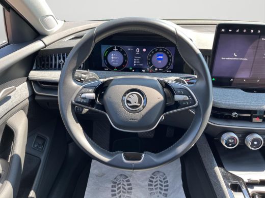 Skoda Superb Combi 1.5 TSI PHEV Edition | 204 Pk | Trekhaak | A-Camera | Elec. A-Klep | SOH 99% | Massage | ActivLease financial lease