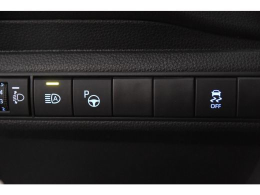 Toyota Corolla Touring Sports 1.8 Hybrid Dynamic *1ste Eigenaar*Navigatie*Stoelverwarming* ActivLease financial lease