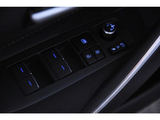 Toyota Corolla Touring Sports 1.8 Hybrid Dynamic *1ste Eigenaar*Navigatie*Stoelverwarming* ActivLease financial lease