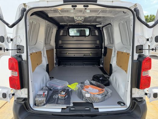Toyota ProAce 75kWh Nieuw! Elektrisch L1 348km WLTP Snelladen Climate Control Cruise Control Camera Parkeersens... ActivLease financial lease