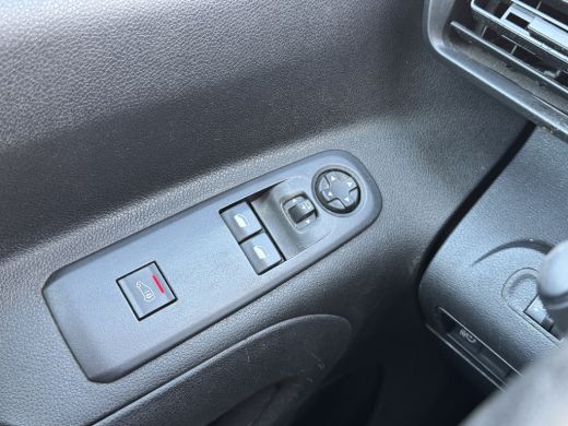 Toyota ProAce Comfort 50 kWh L1 Snelladen Climate Control Apple Carplay Cruise Control Parkeersensoren v+a Acht... ActivLease financial lease