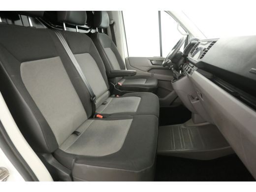 Volkswagen Crafter 2.0 TDI L3H3 177PK | 3500kg Trekgew. | Airco | Cruise | Camera | Carplay | 3 Zits | 2xSchuifdeur ... ActivLease financial lease