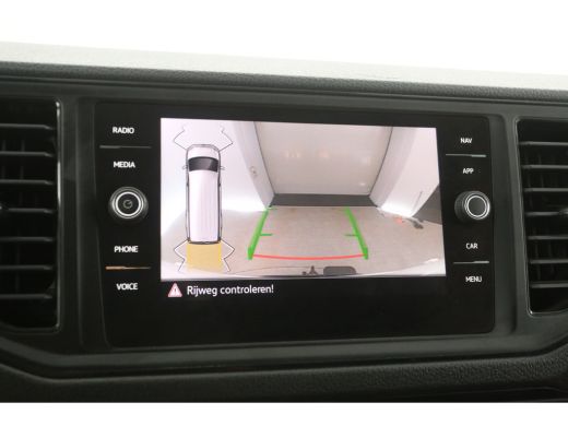 Volkswagen Crafter 2.0 TDI L3H3 177PK | 3500kg Trekgew. | Airco | Cruise | Camera | Carplay | 3 Zits | 2xSchuifdeur ... ActivLease financial lease