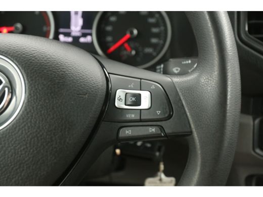 Volkswagen Crafter 2.0 TDI L3H3 177PK | 3500kg Trekgew. | Airco | Cruise | Camera | Carplay | 3 Zits | 2xSchuifdeur ... ActivLease financial lease