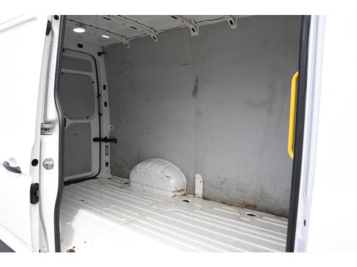 Volkswagen Crafter 35 TDI L3H3 *Leer*Navigatie*Camera* ActivLease financial lease