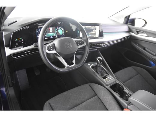 Volkswagen Golf VIII Life *1ste Eigenaar*Navigatie*Camera*Carplay* ActivLease financial lease