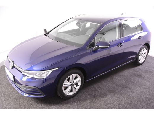 Volkswagen Golf VIII Life *1ste Eigenaar*Navigatie*Camera*Carplay* ActivLease financial lease