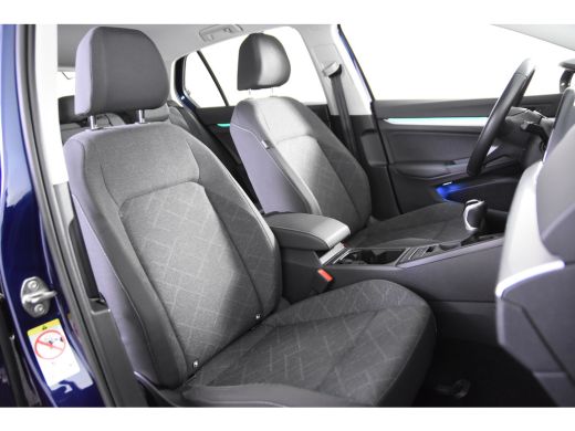 Volkswagen Golf VIII Life *1ste Eigenaar*Navigatie*Camera*Carplay* ActivLease financial lease