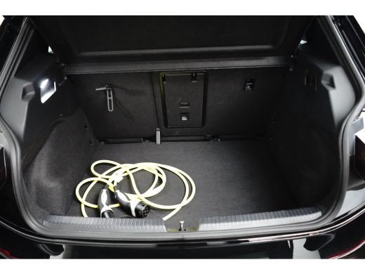 Volkswagen ID.3 58KWH 204PK Pure | STOEL + STUURVERW. | CAMERA | APP. CONNECT | ADAPT. CRUISE | CLIMATE CONTROL |... ActivLease financial lease