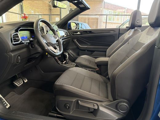 Volkswagen T-Roc 1.5 TSI 150PK DSG R-LINE SPORT LED/NAVI/CARPLAY/TREKHAAK ActivLease financial lease