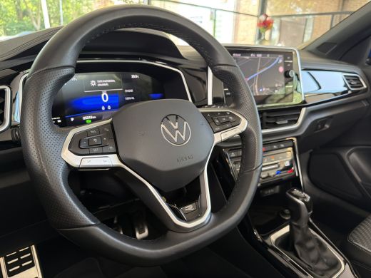 Volkswagen T-Roc 1.5 TSI 150PK DSG R-LINE SPORT LED/NAVI/CARPLAY/TREKHAAK ActivLease financial lease