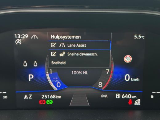 Volkswagen T-Roc 1.5 TSI 150PK DSG R-LINE SPORT LED/NAVI/CARPLAY/TREKHAAK ActivLease financial lease
