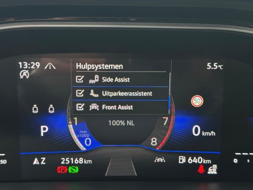 Volkswagen T-Roc 1.5 TSI 150PK DSG R-LINE SPORT LED/NAVI/CARPLAY/TREKHAAK ActivLease financial lease