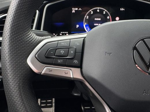 Volkswagen T-Roc 1.5 TSI 150PK DSG R-LINE SPORT LED/NAVI/CARPLAY/TREKHAAK ActivLease financial lease