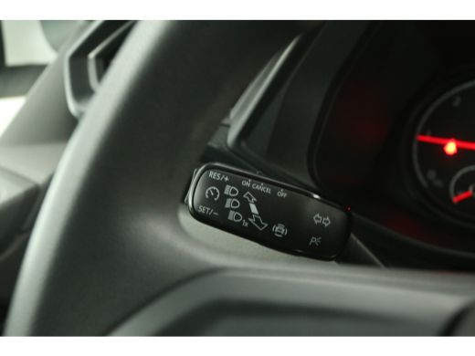 Volkswagen Transporter 2.0 TDI 150PK L1H1 | Airco | Cruise | Carplay | 3 Zits | Parkeersens. | Trekhaak ActivLease financial lease