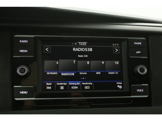 Volkswagen Transporter 2.0 TDI 150PK L1H1 | Airco | Cruise | Carplay | 3 Zits | Parkeersens. | Trekhaak ActivLease financial lease