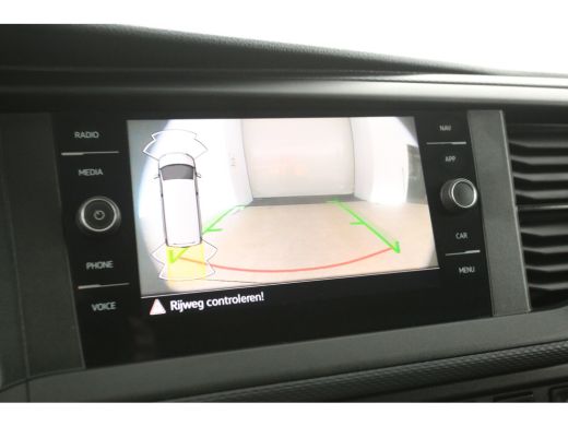 Volkswagen Transporter 2.0 TDI L2H1 150PK | Automaat | Airco | Cruise | Camera | 3 Zits | Carplay | 2xSchuifdeur | Trekhaak ActivLease financial lease