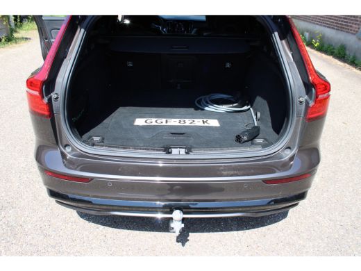 Volvo  V60 2.0 T6 Plug-in hybrid AWD R-DESIGN SOh 96,8% PANO LEER LED TREKH. 94000KM!!! ActivLease financial lease