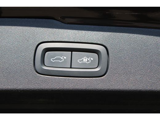 Volvo  V60 2.0 T6 Plug-in hybrid AWD R-DESIGN SOh 96,8% PANO LEER LED TREKH. 94000KM!!! ActivLease financial lease