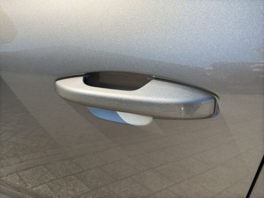 Volvo  XC40 1.5 T5 Recharge Inscription | Apple Carplay/Android Auto | Cruise control adaptief | Voorstoelen ... ActivLease financial lease