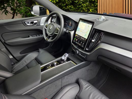Volvo  XC60 2.0 T8 Plug-in hybrid AWD Ultra Black Edition | Luchtvering Selected Level | Full Option! | Bower... ActivLease financial lease