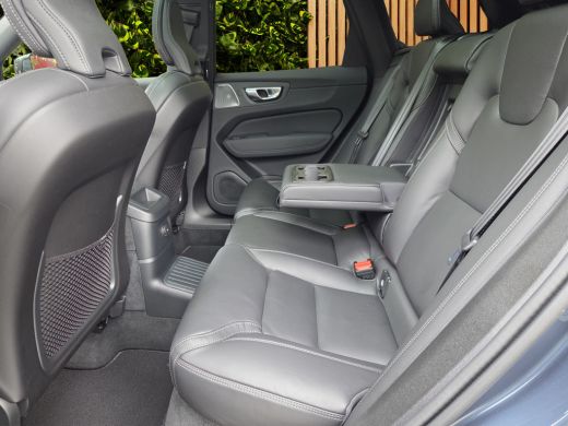 Volvo  XC60 2.0 T8 Plug-in hybrid AWD Ultra Black Edition | Luchtvering Selected Level | Full Option! | Bower... ActivLease financial lease