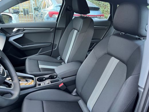 Audi A3 Sportback 30 TFSI Pro Line Carplay | Cruisecontrol | Parkeersensoren V & A | 17 inch ActivLease financial lease