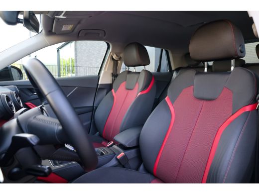 Audi Q2 30 TFSI S Edition | BTW | S-LINE | STOELVERWARMING | ACC | PDC V+A | ActivLease financial lease